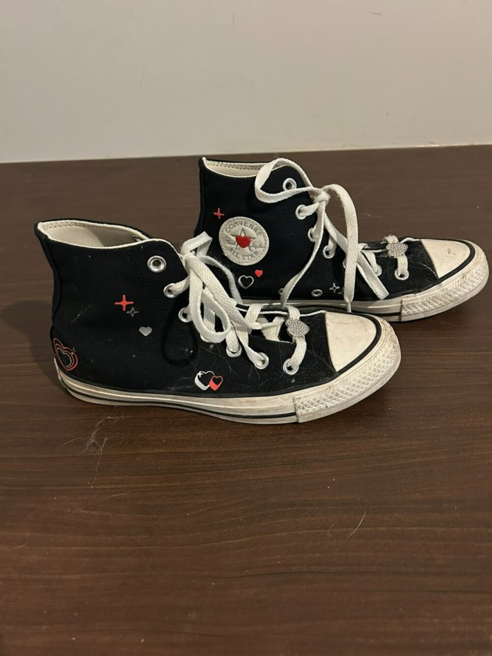 Converse Women's Size 6 Chuck Taylor All Star High Top Y2K Heart